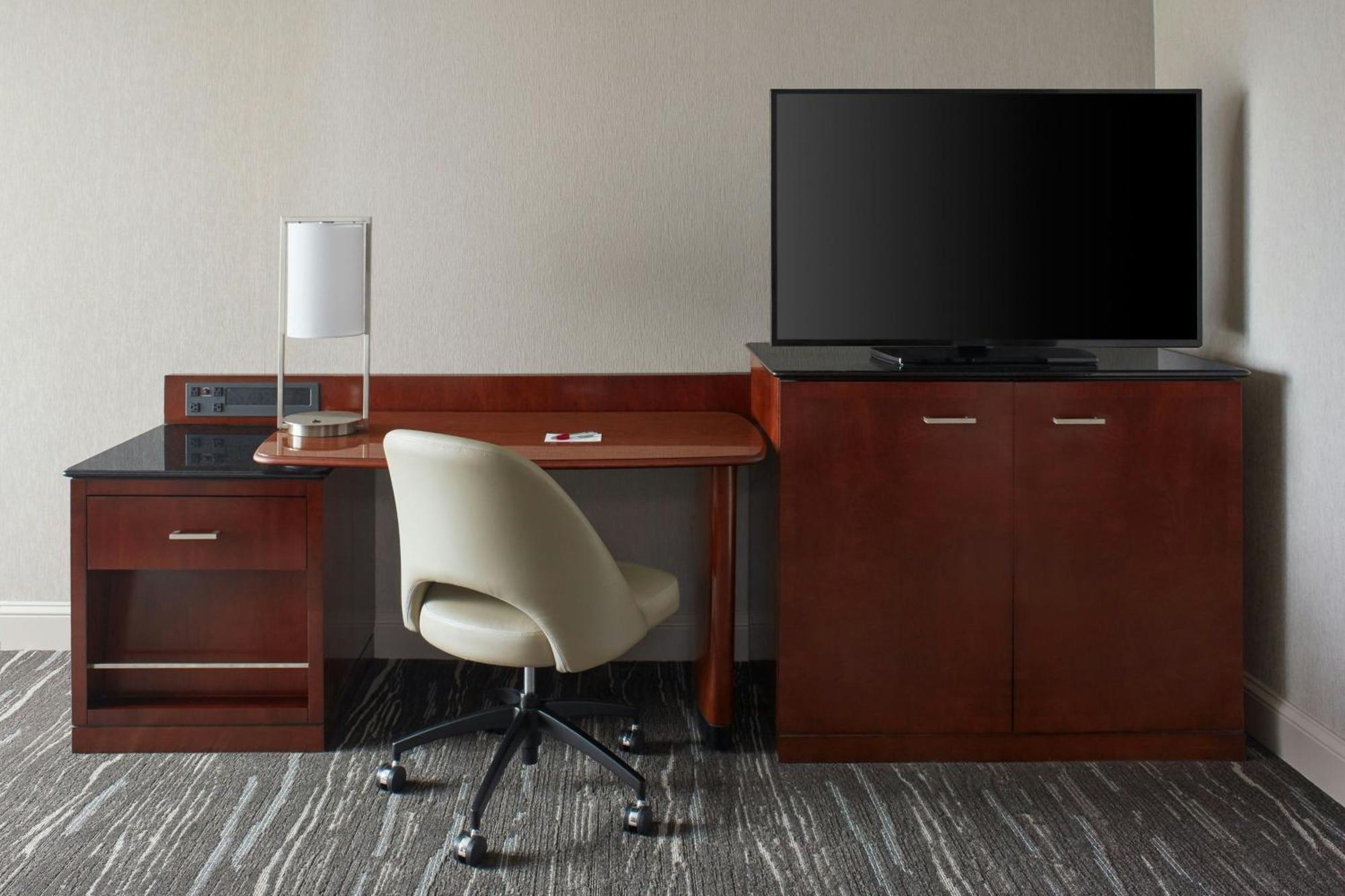 Marriott Harbourfront